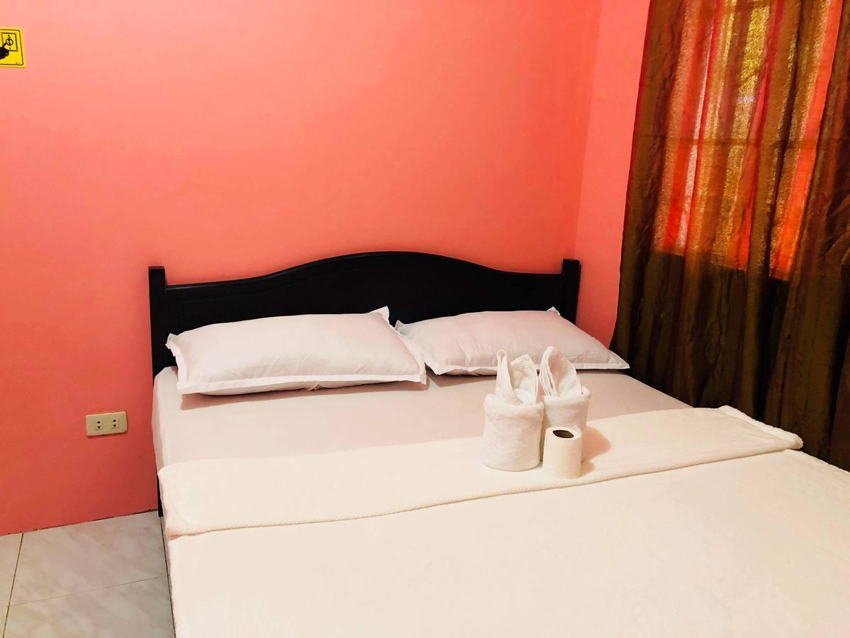 Colors Boutique Hostel Puerto Princesa Eksteriør billede