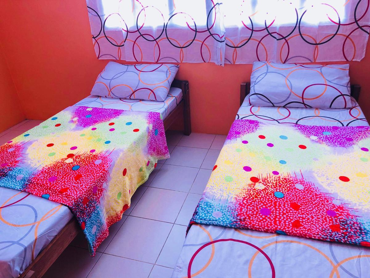 Colors Boutique Hostel Puerto Princesa Eksteriør billede