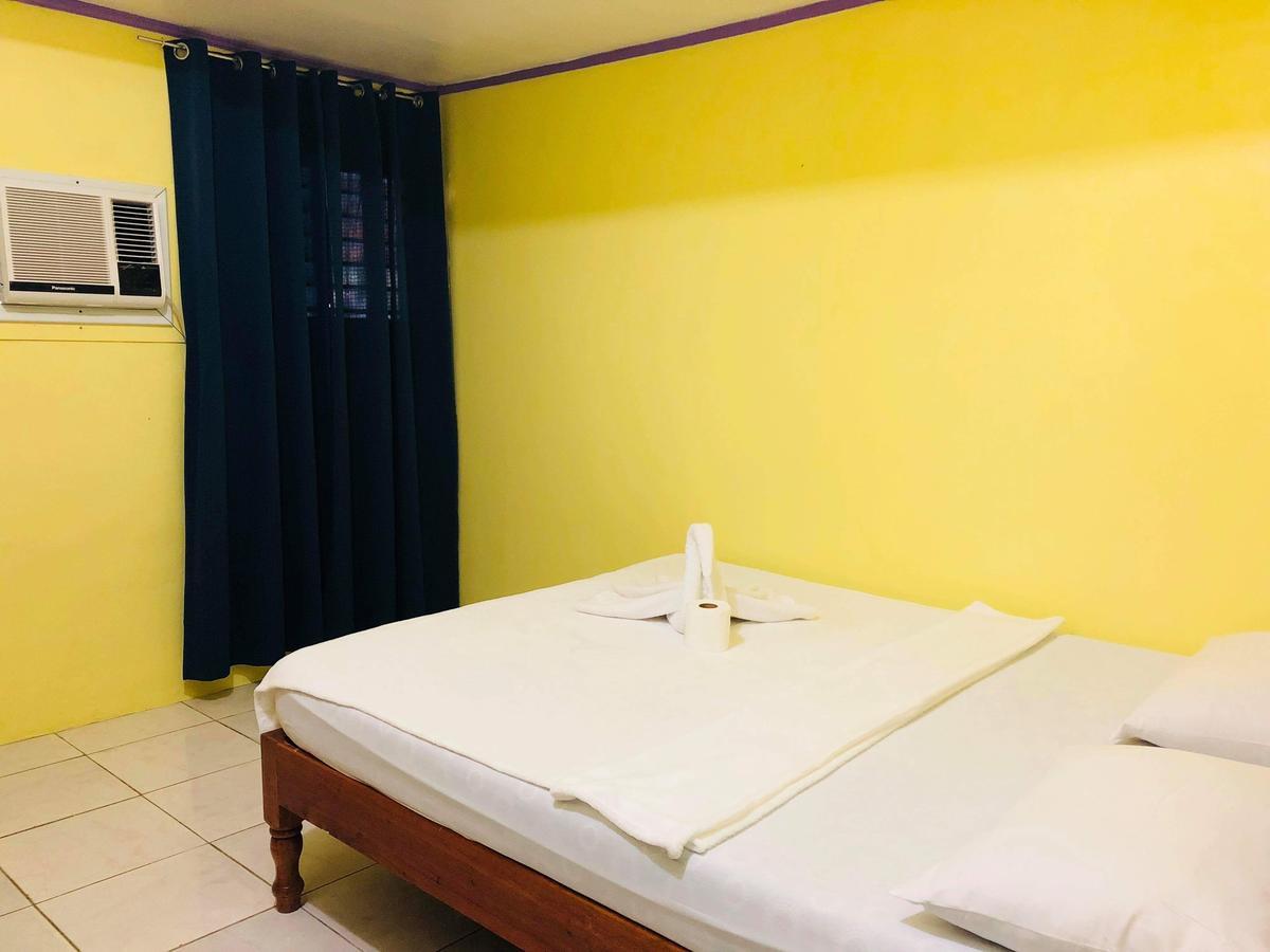 Colors Boutique Hostel Puerto Princesa Eksteriør billede